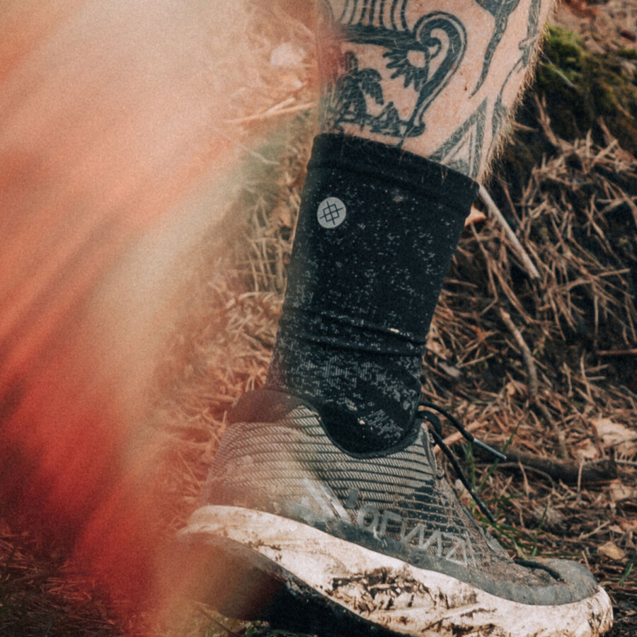 light performance crew socks